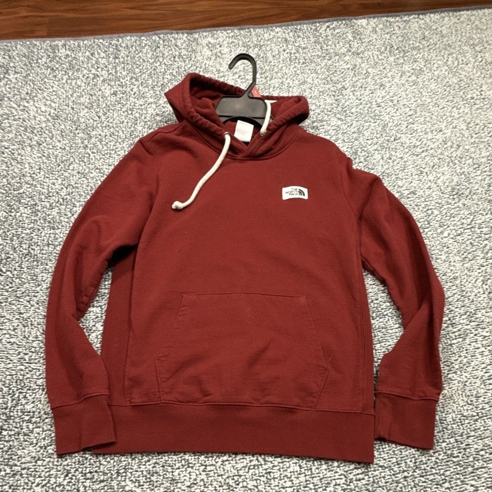The North Face Men's Maroon Pullover Hoodie Logo Pockets Drawstring Size S